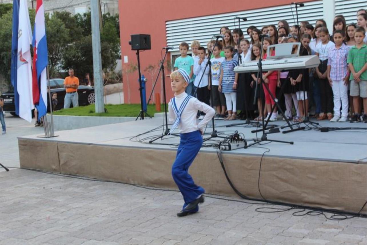 Ministar Jovanović u obilasku OŠ Marina Držića 0