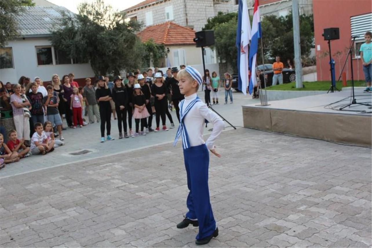 Ministar Jovanović u obilasku OŠ Marina Držića 0