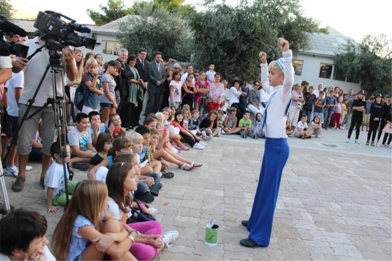 Ministar Jovanović u obilasku OŠ Marina Držića 0