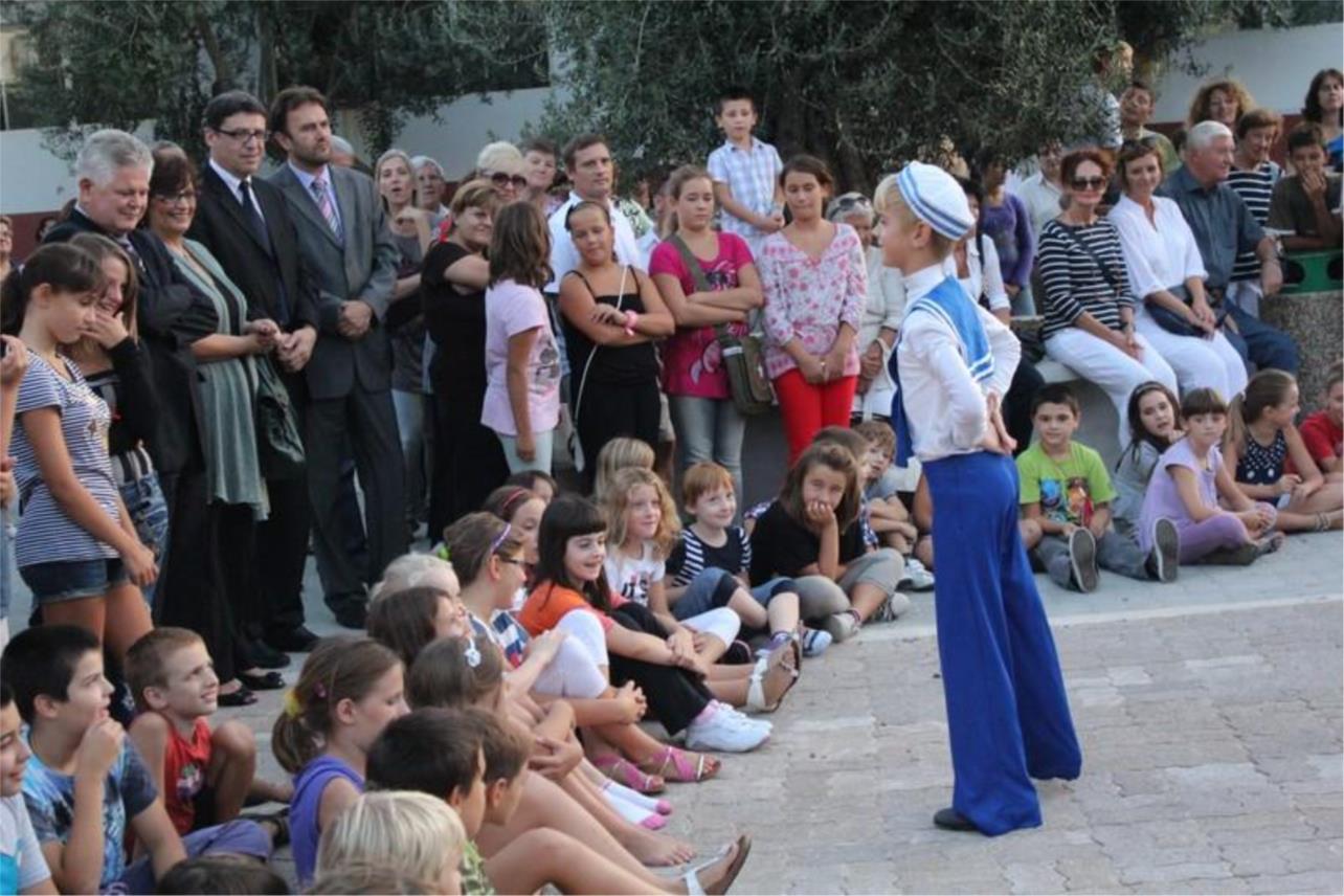 Ministar Jovanović u obilasku OŠ Marina Držića 0