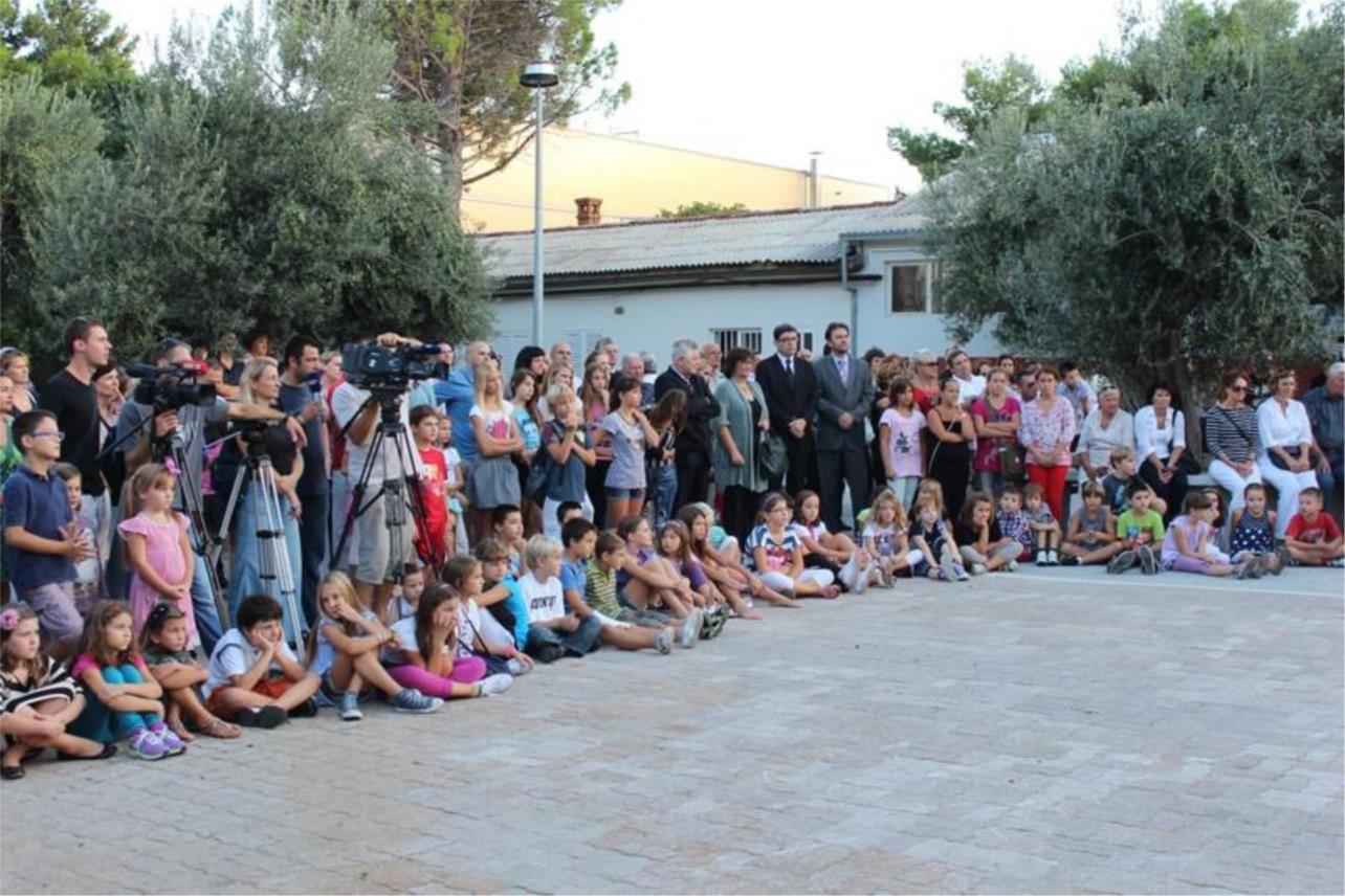 Ministar Jovanović u obilasku OŠ Marina Držića 0