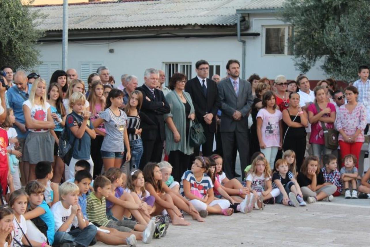 Ministar Jovanović u obilasku OŠ Marina Držića 0