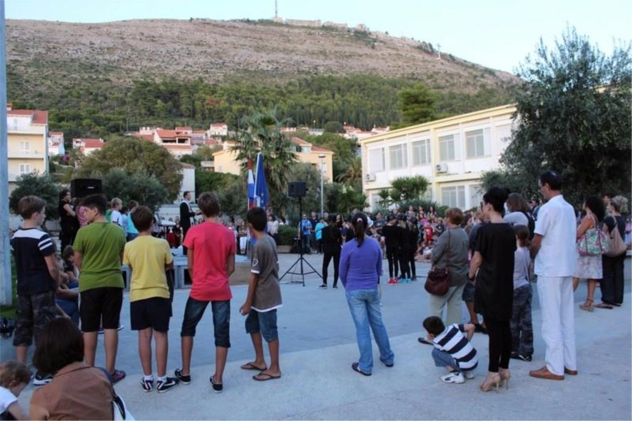 Ministar Jovanović u obilasku OŠ Marina Držića 0