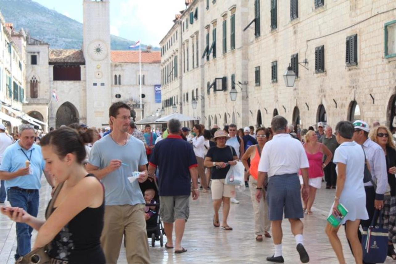 Gužva turisti  0