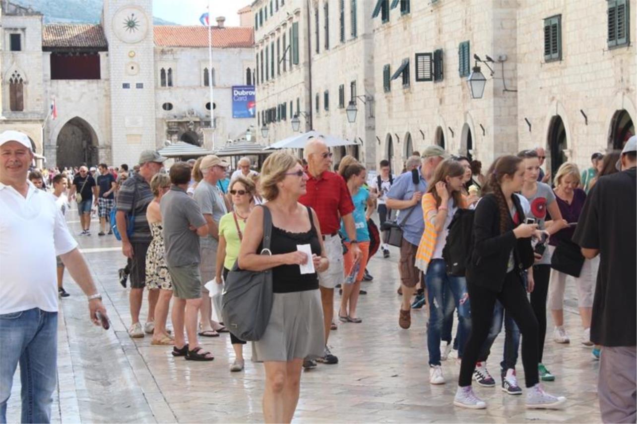 Gužva turisti  0