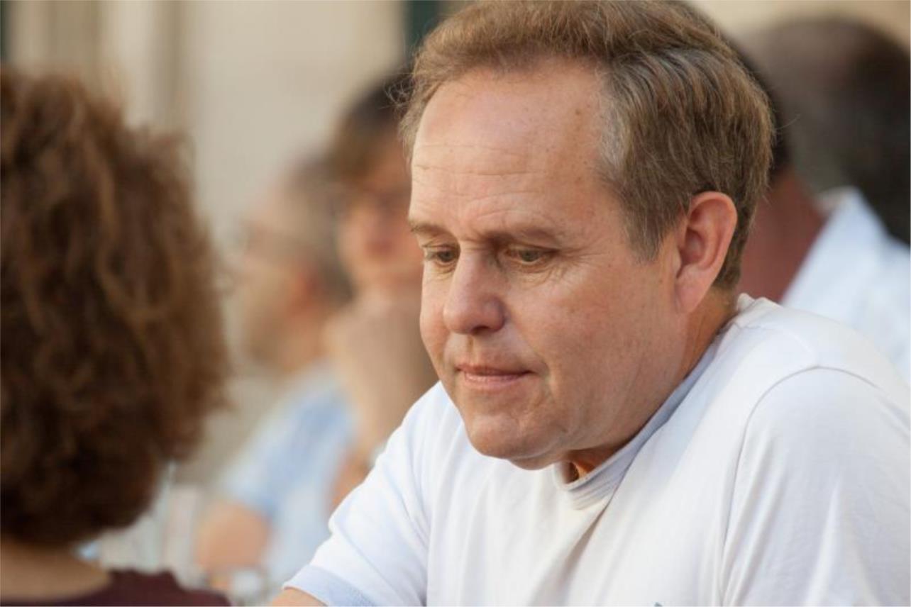 Peter MacNicol 0
