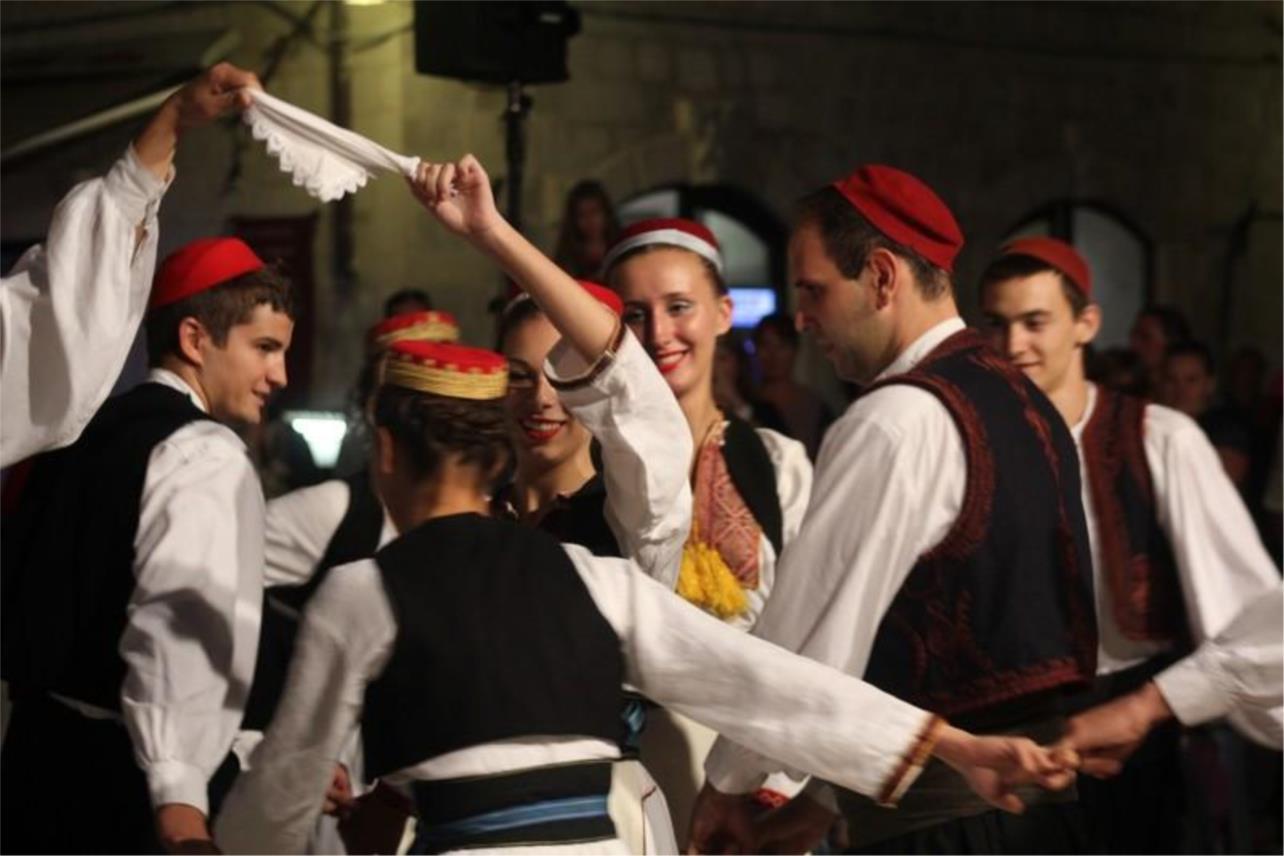 TRAGOM BAŠTINE I OBIČAJA DUBROVAČKO-NERETVANSKE ŽUPANIJE 0