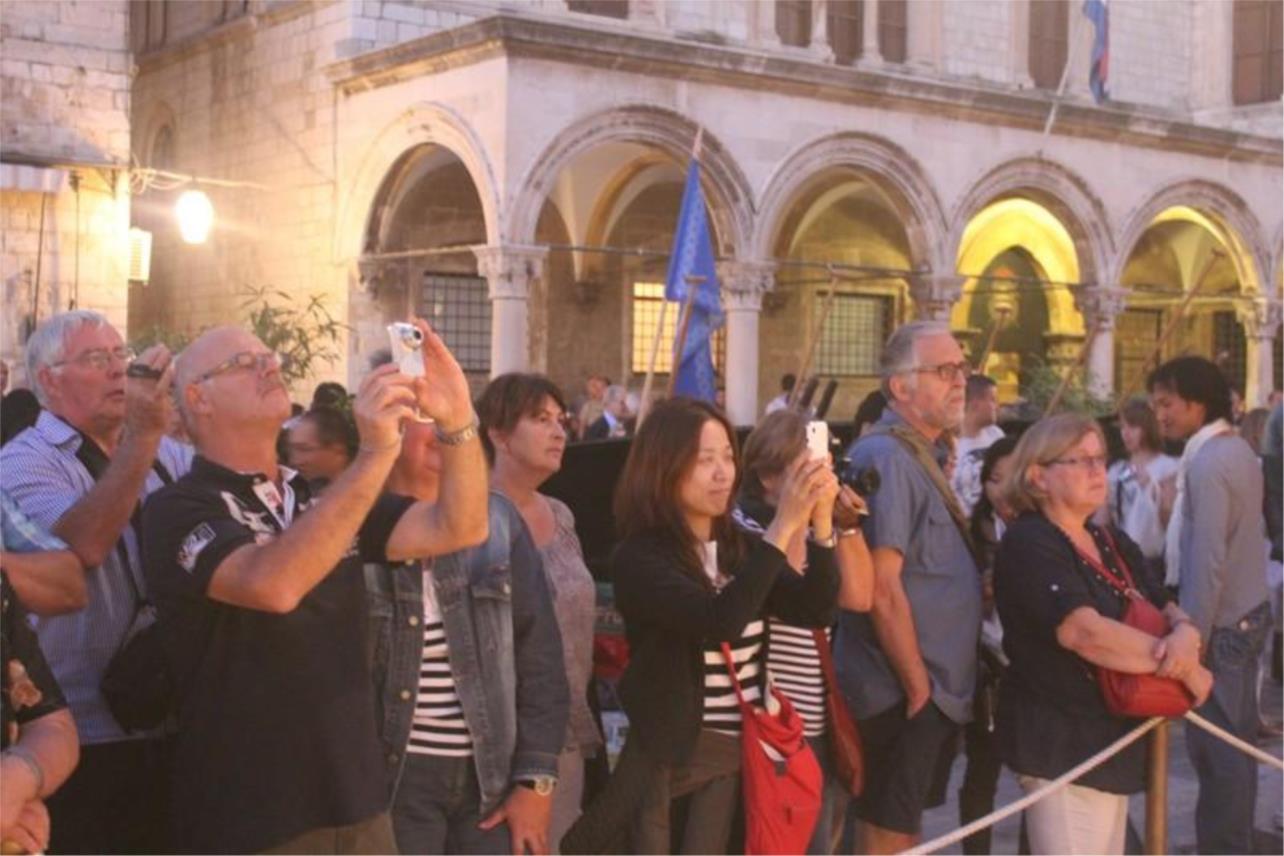 TRAGOM BAŠTINE I OBIČAJA DUBROVAČKO-NERETVANSKE ŽUPANIJE 0
