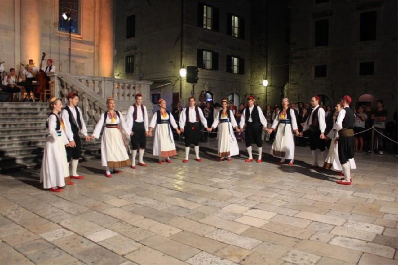TRAGOM BAŠTINE I OBIČAJA DUBROVAČKO-NERETVANSKE ŽUPANIJE 0