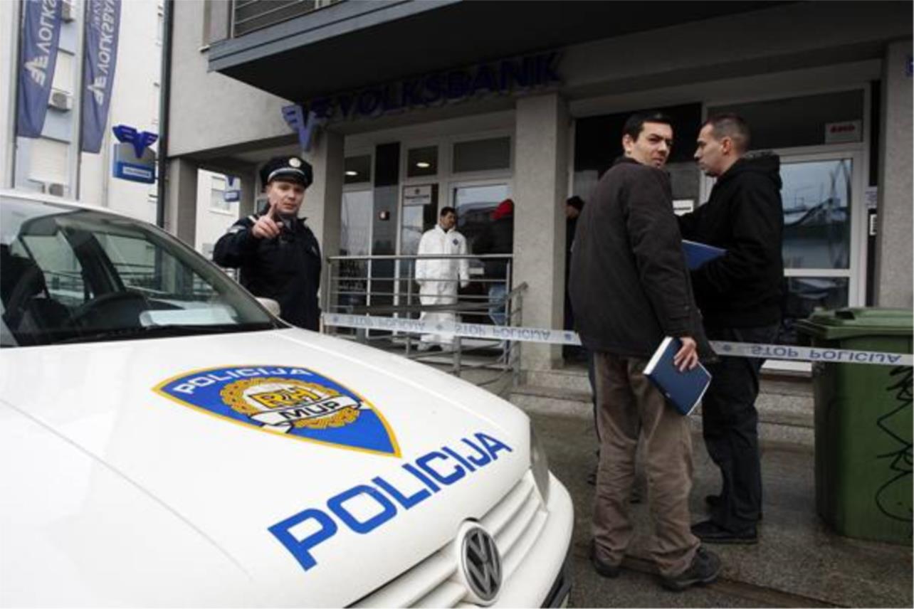 volksbank_pljacka8-221210.jpg