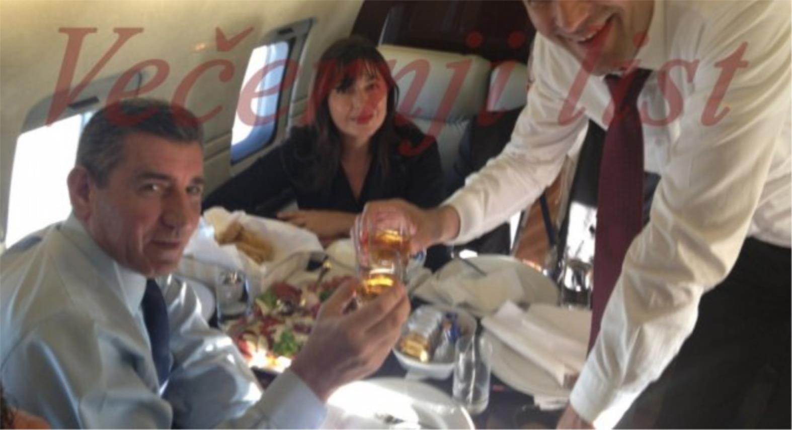 Generali avion 