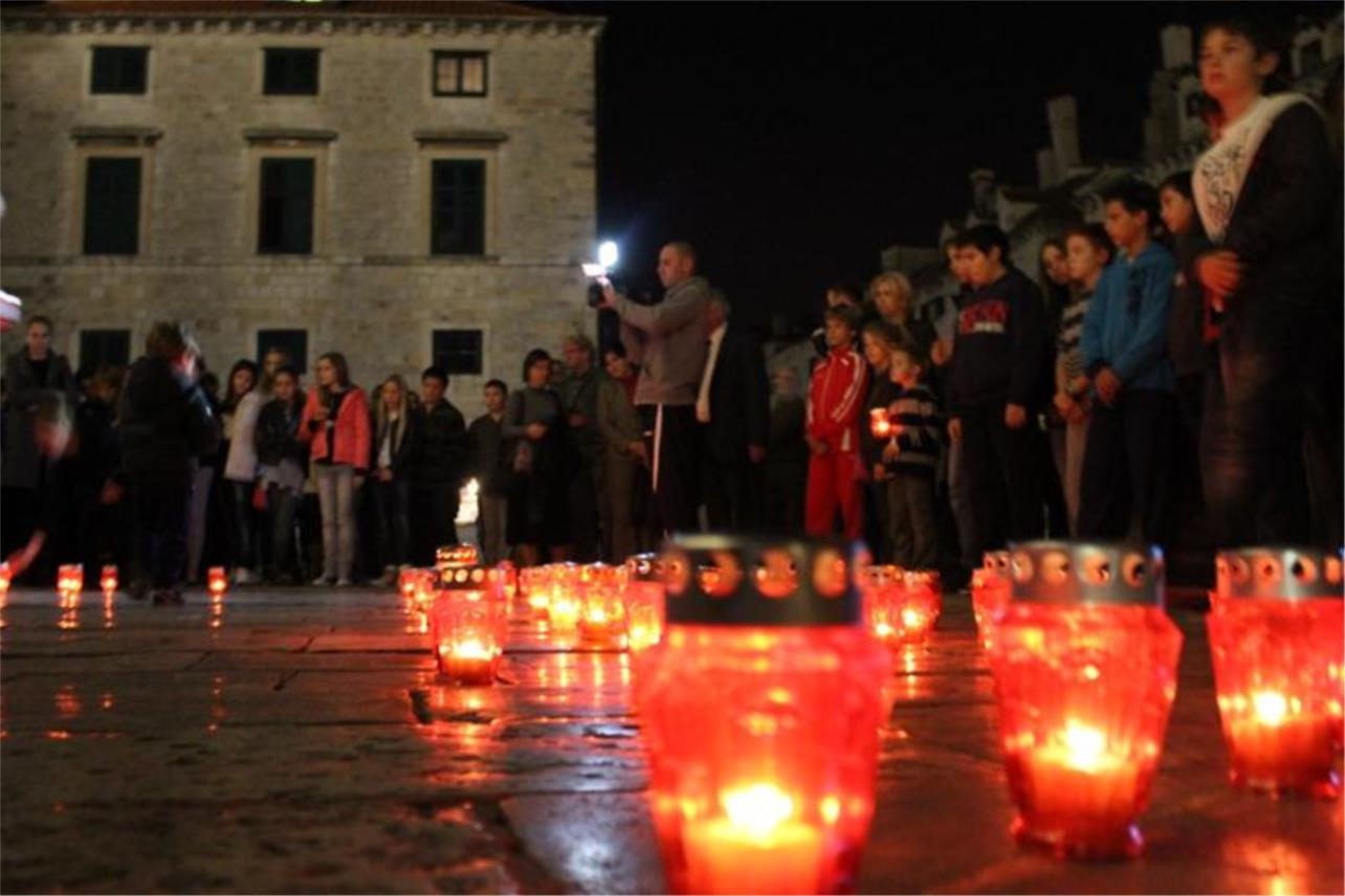 Dubrovnik uz Vukovar 0