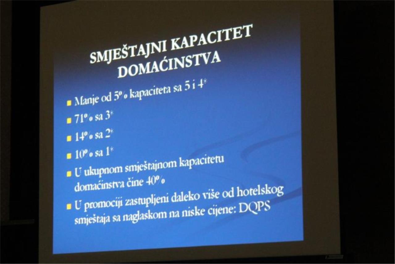Okrugli stol Srđ je naš 01122012 0