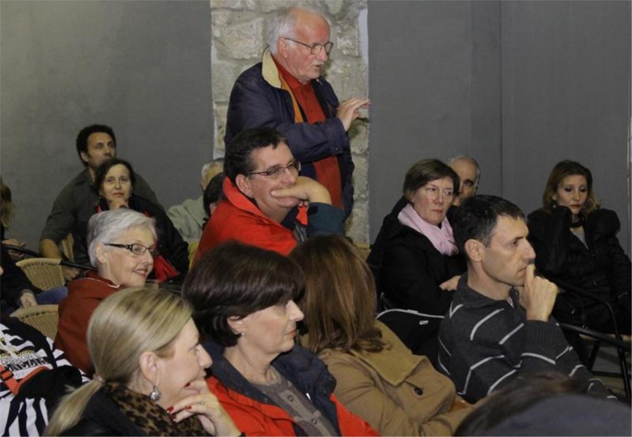 Okrugli stol Srđ je naš 01122012 0