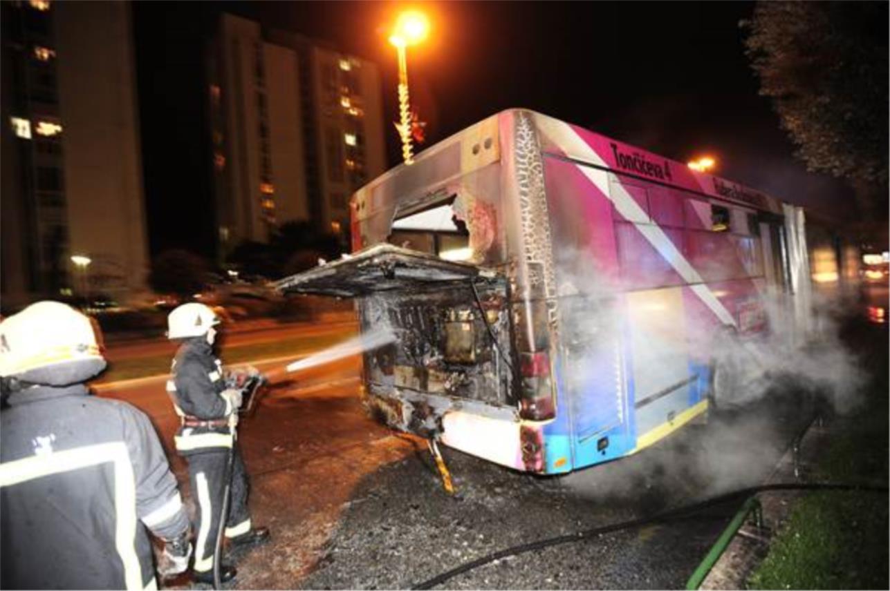 pozar_autobus_split2-281210.jpg