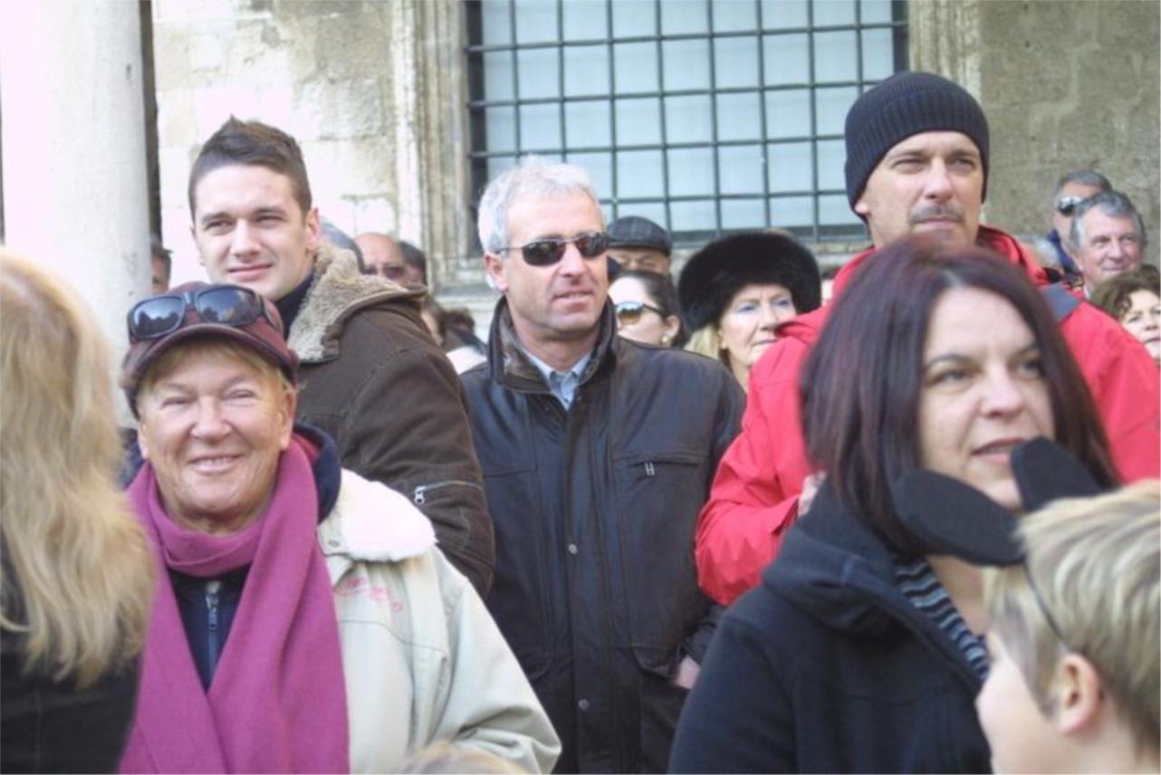Župski karnevo na Stradunu 0