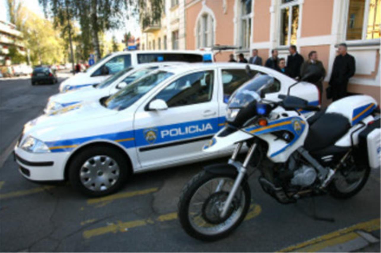 policija_upucuje_avelika.jpg