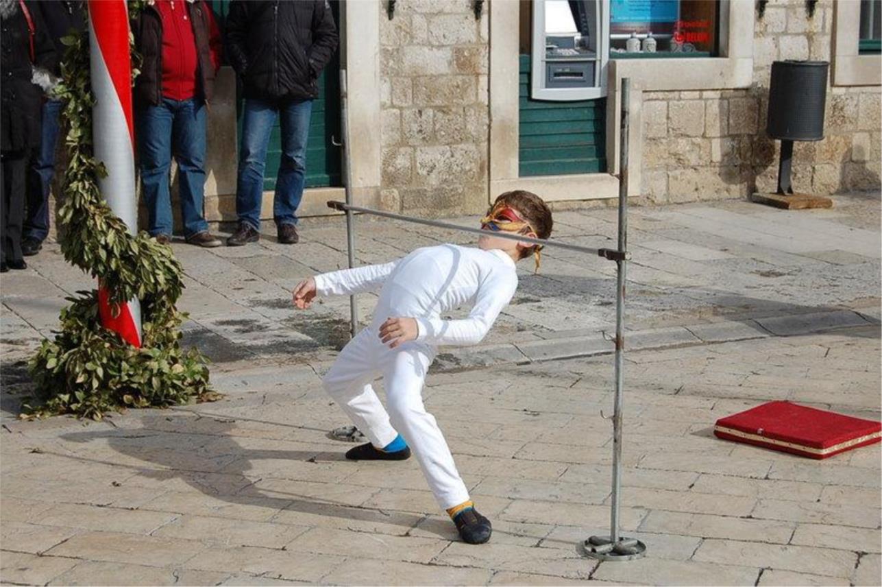 Albanski cirkus 0