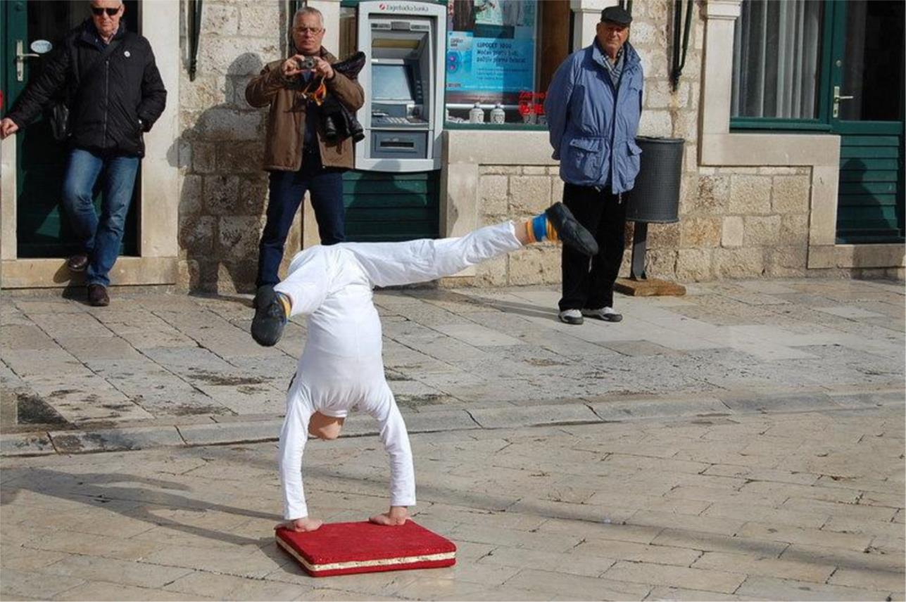 Albanski cirkus 0