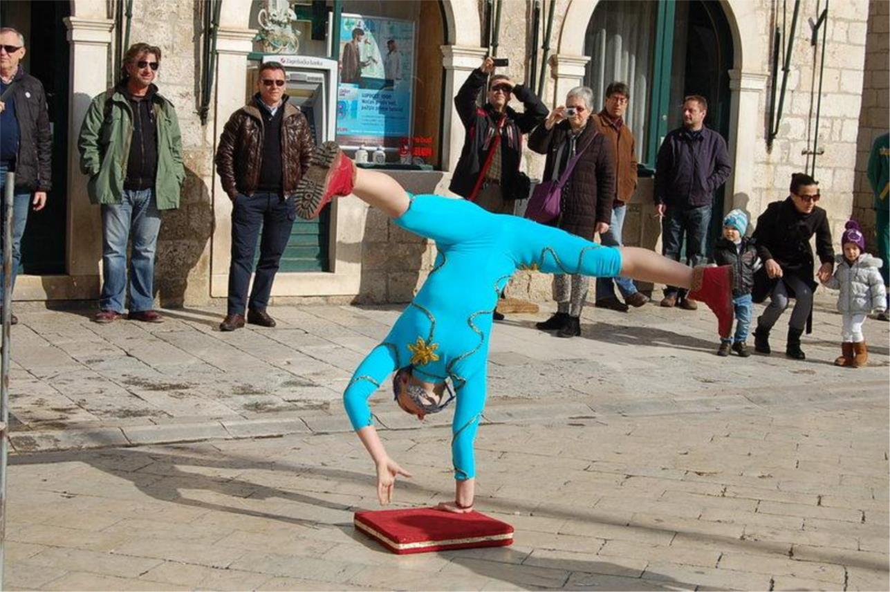 Albanski cirkus 0