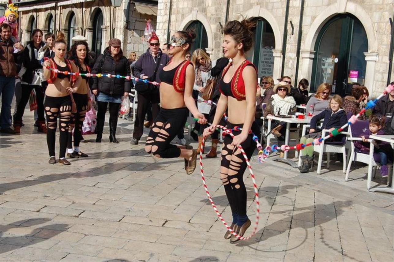 Albanski cirkus 0