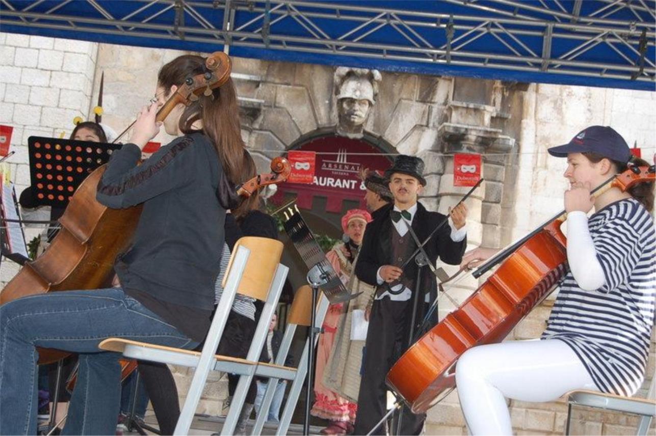 Albanski cirkus 0