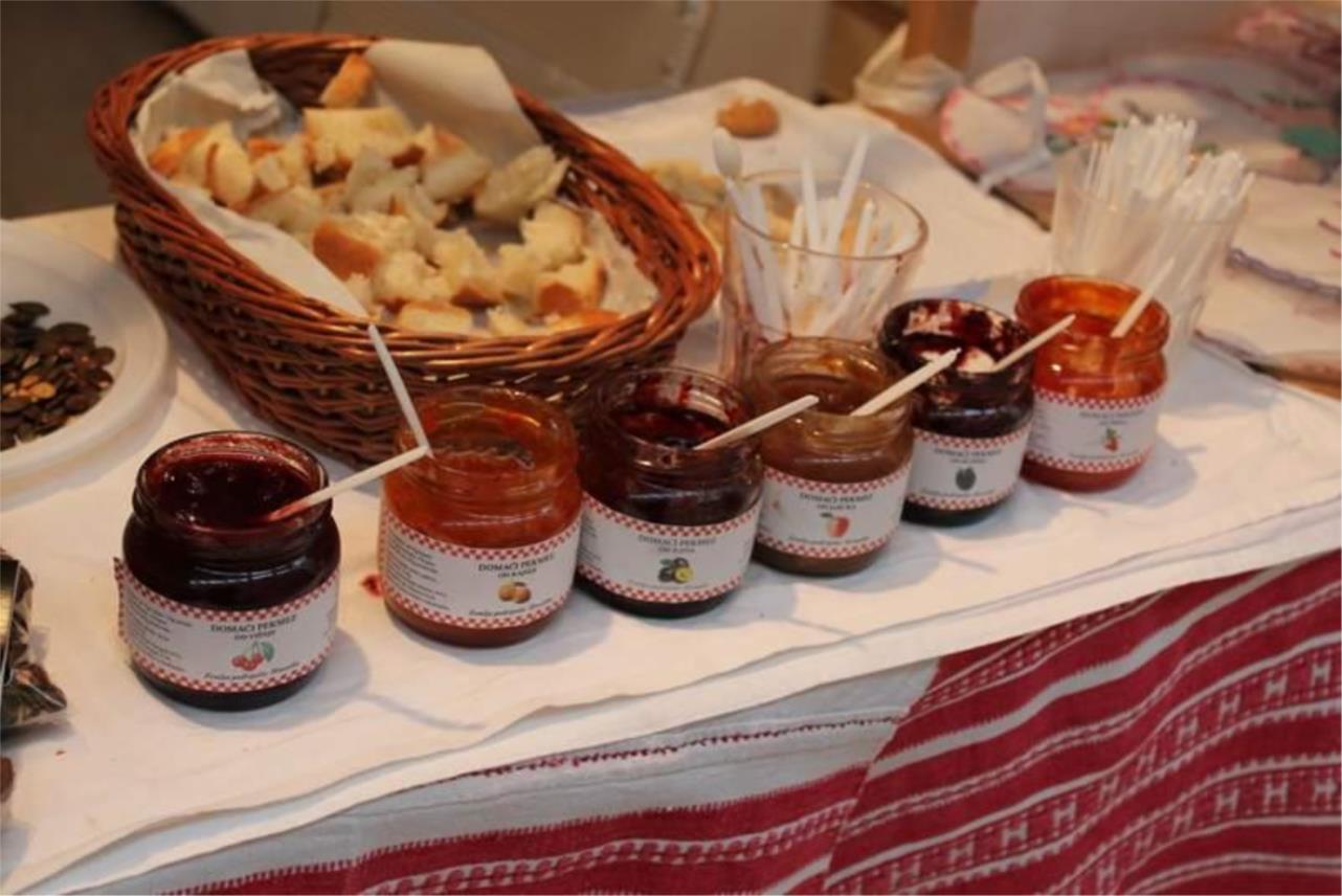 Uskrsni sajam u Luži 0