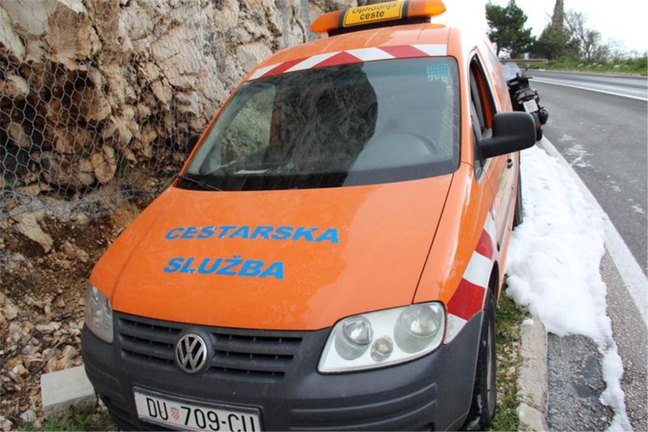 Zapaljeni autobus  0