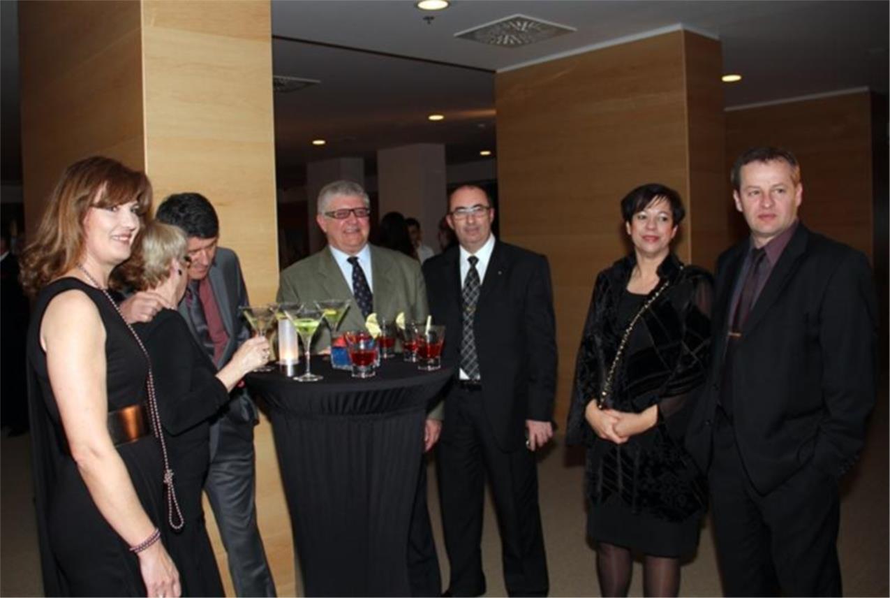 Jugov bal  0