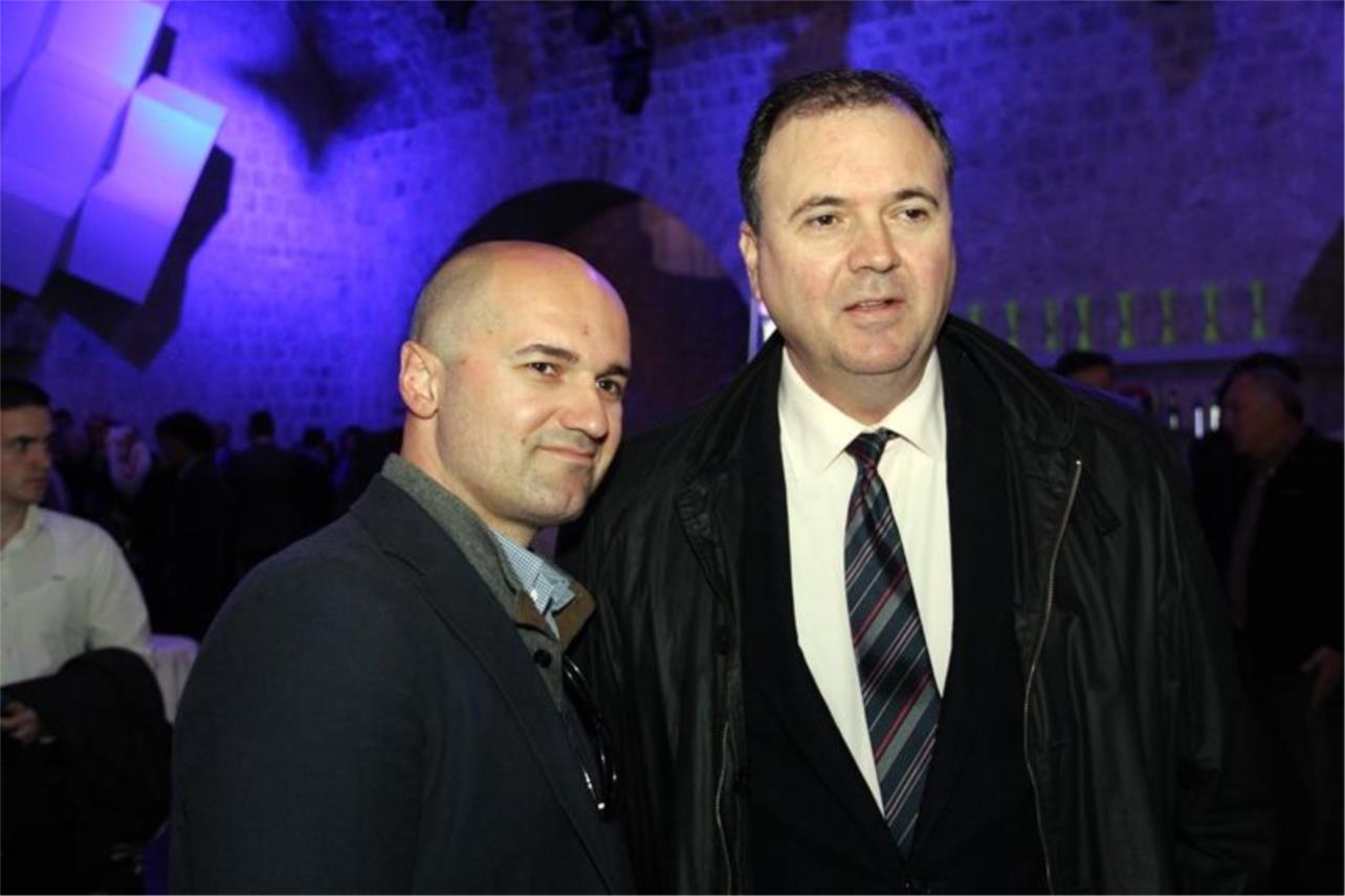 HDZ Revelin  0