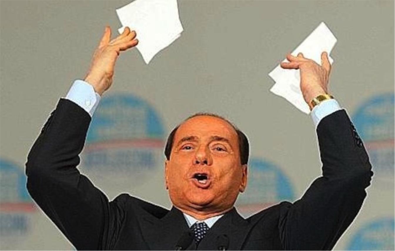 berlusconi-strappa-il-programma-del-pd.jpg