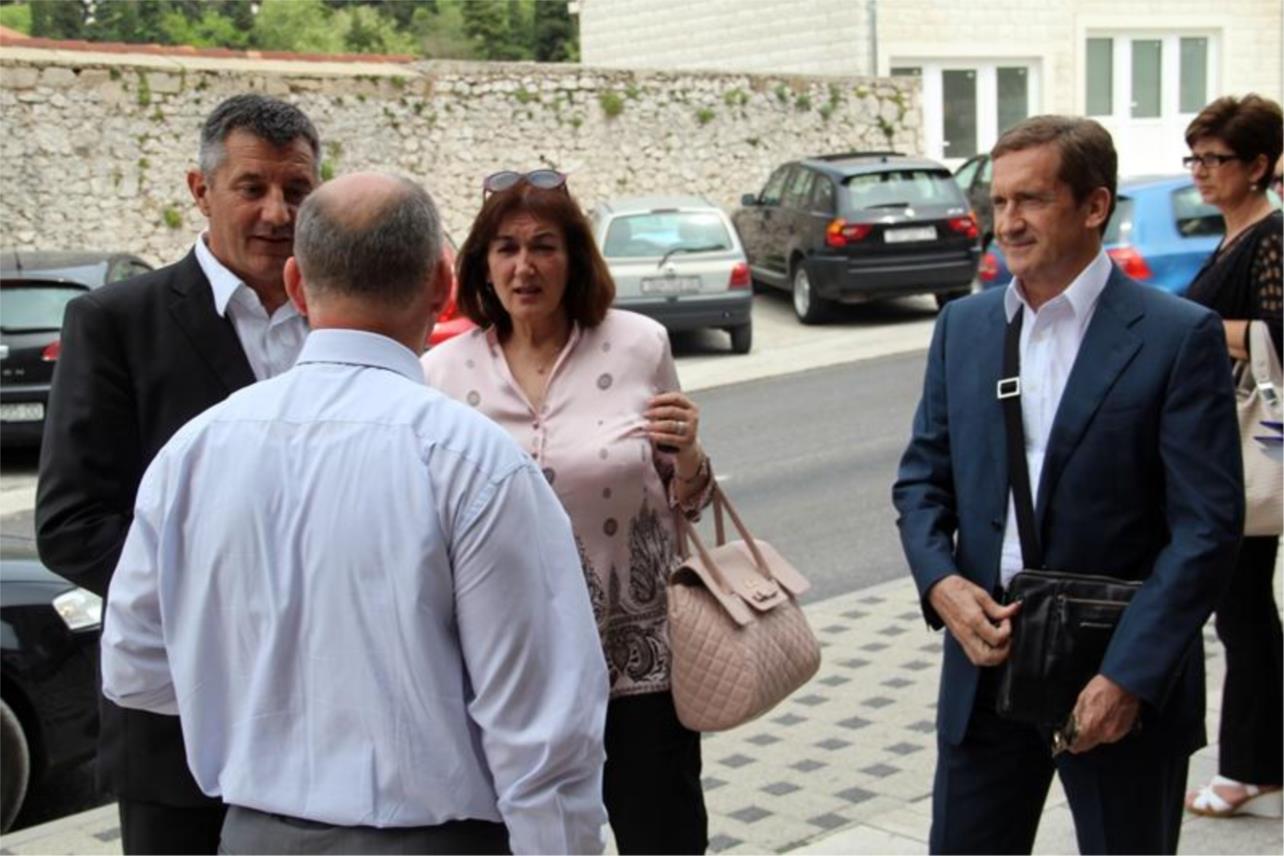 HDZ predaja lista  0