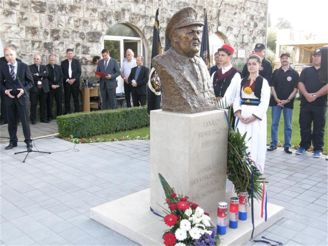 Spomenik generalu Janku Bobetku 0