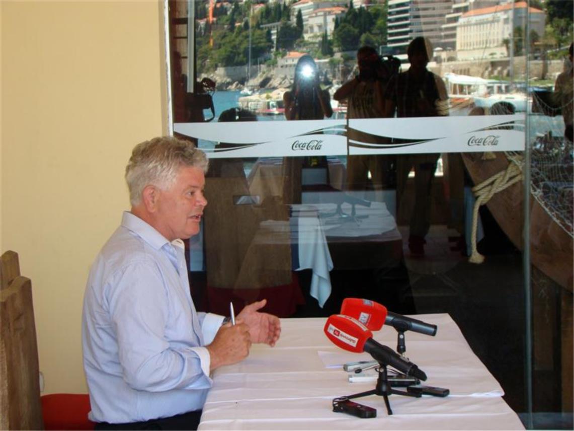 Andro Vlahušić 0