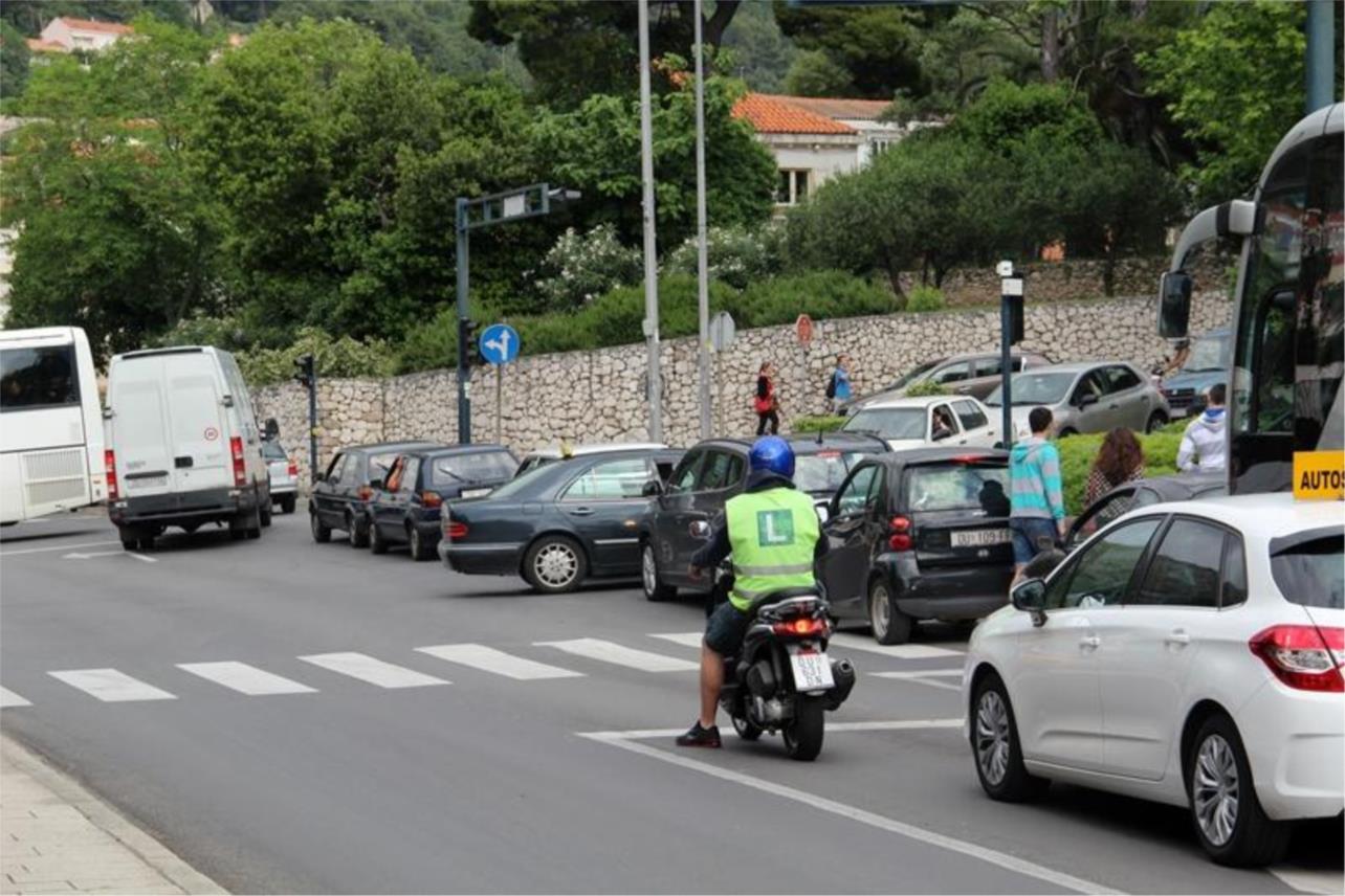 Prometna gužva 0