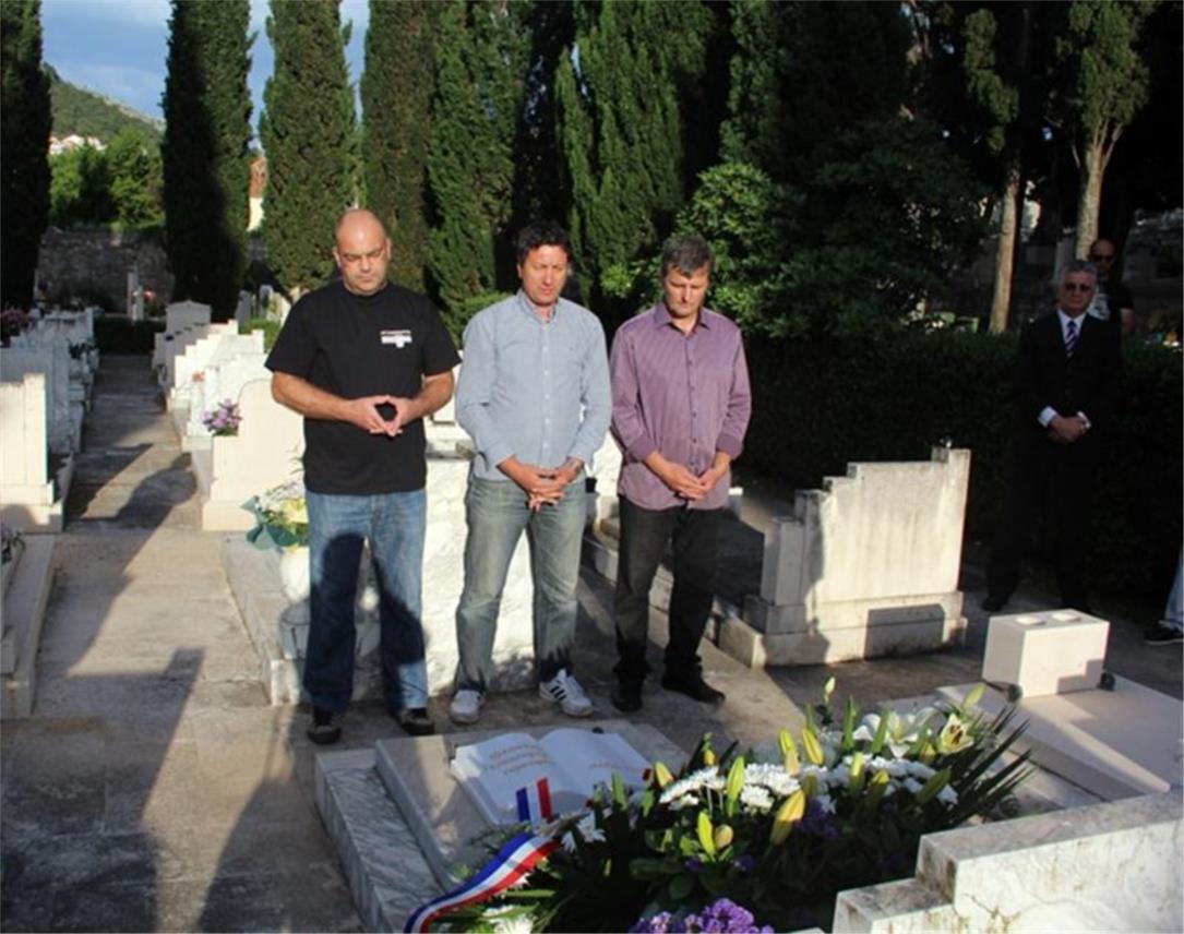 Otkrivanje spomen ploče donPeru Vuletiću 0