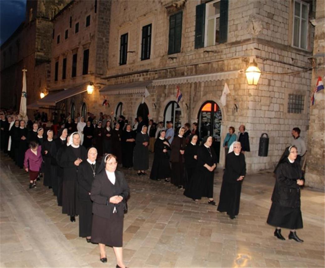 Tijelovo procesija  0