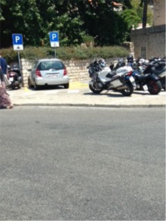Kad policija parkira