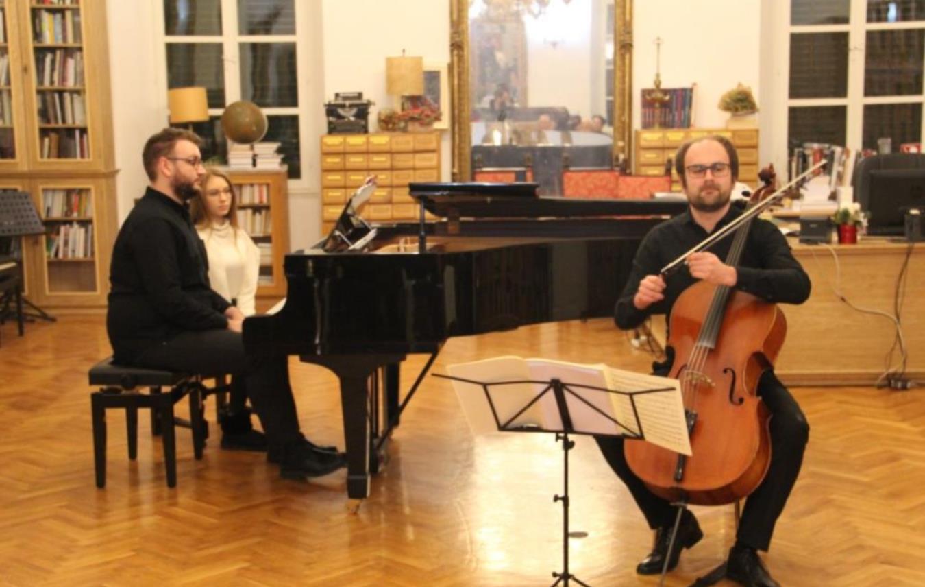 RECITAL