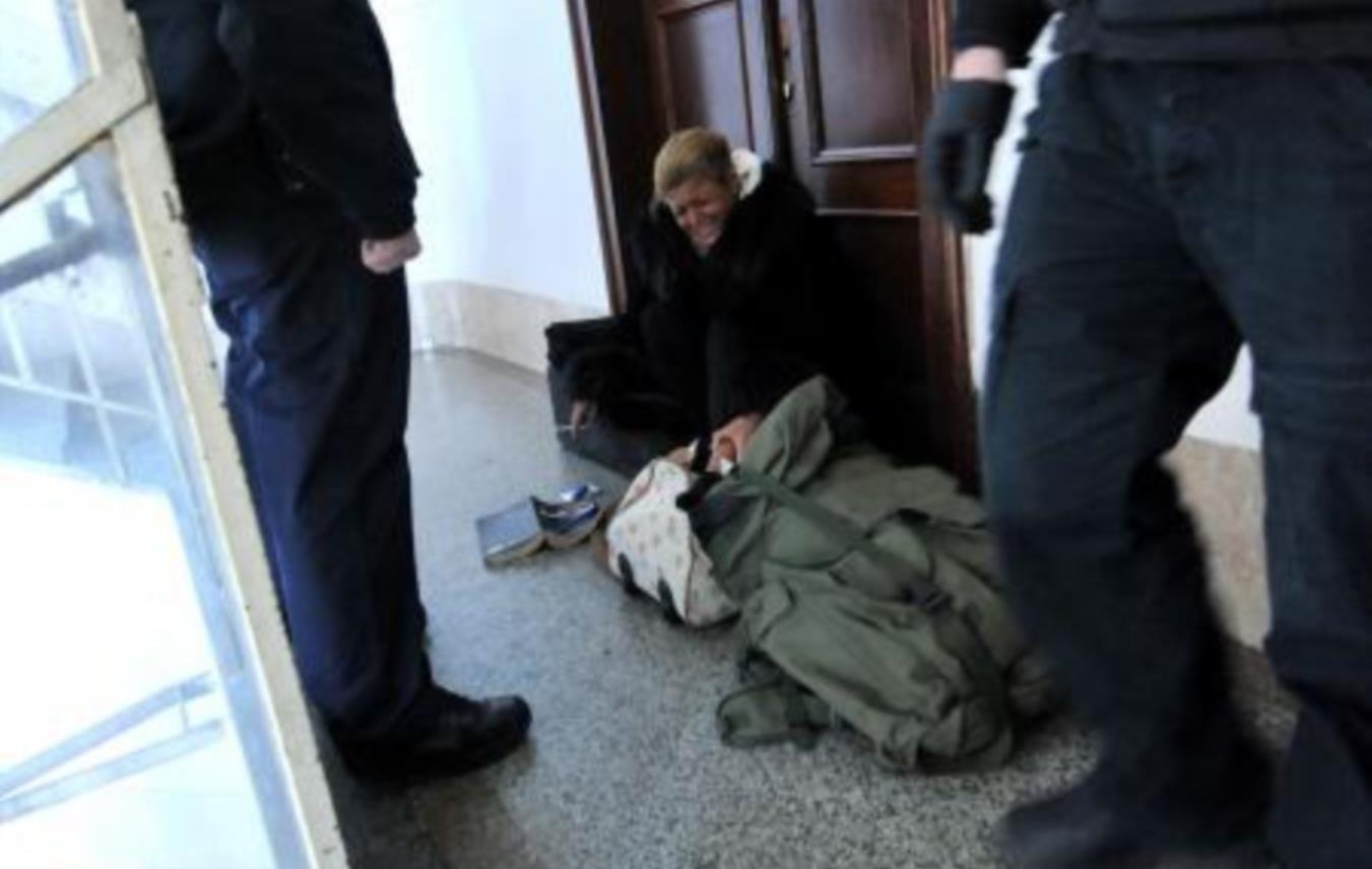 Mia Begović izbačena iz stana