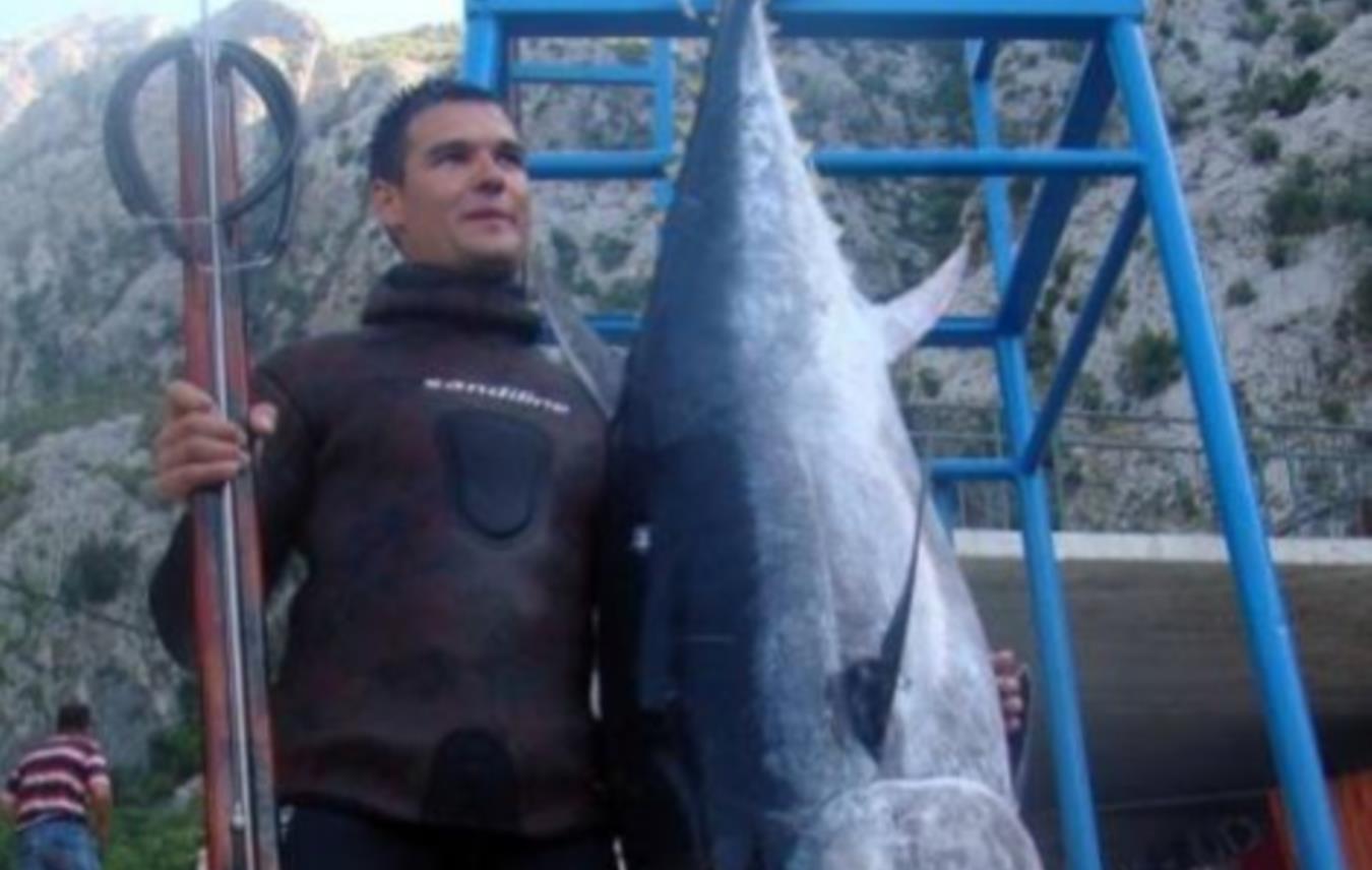 Dejan Kovačević s tunom od sto kilograma