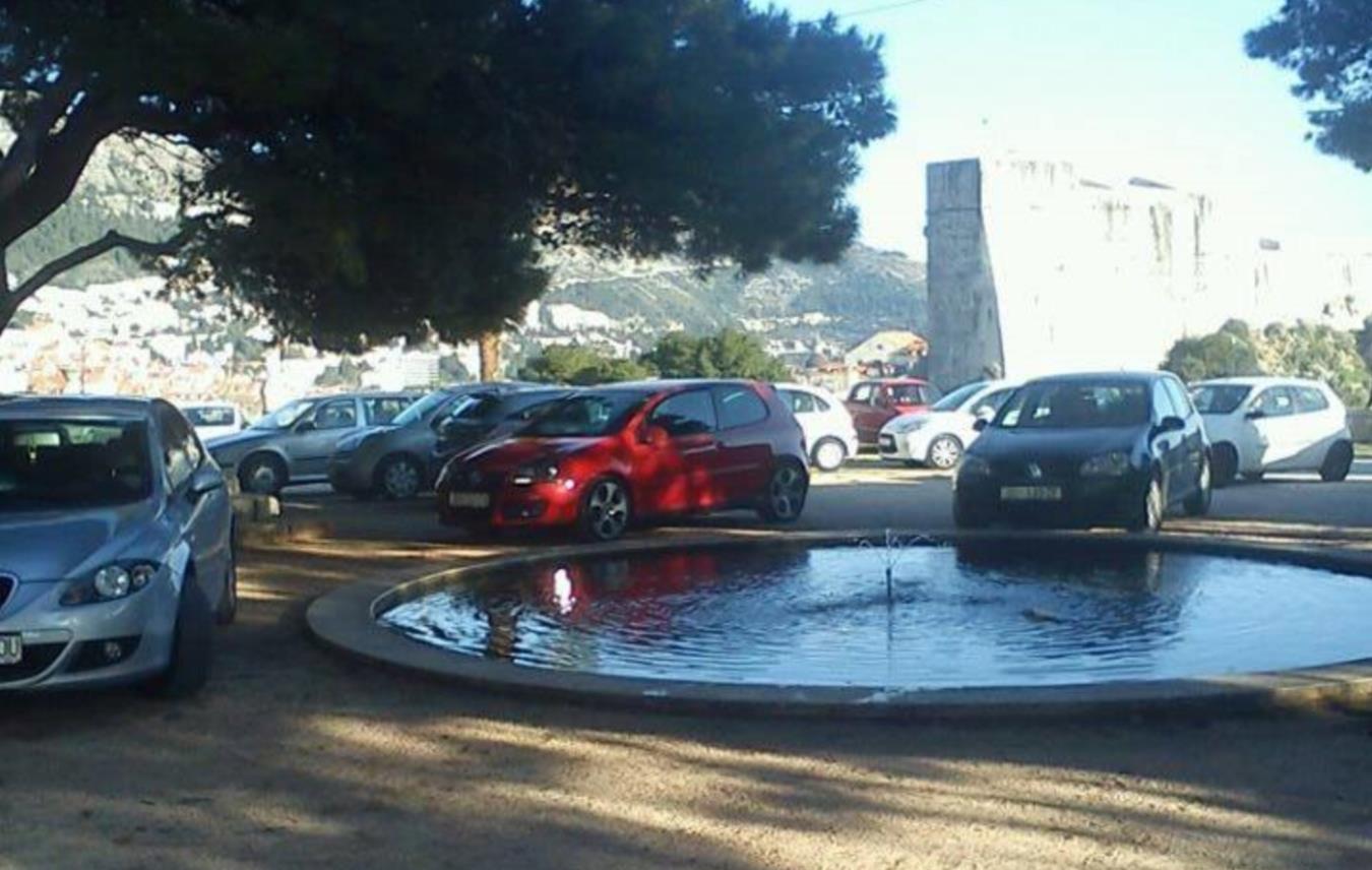 Parking Gradac