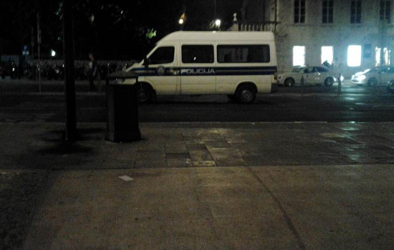 policija spava 