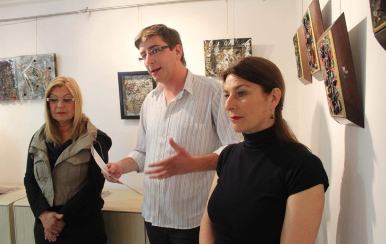 Mali relikvijari_izložba Iris Bondora Dvornik