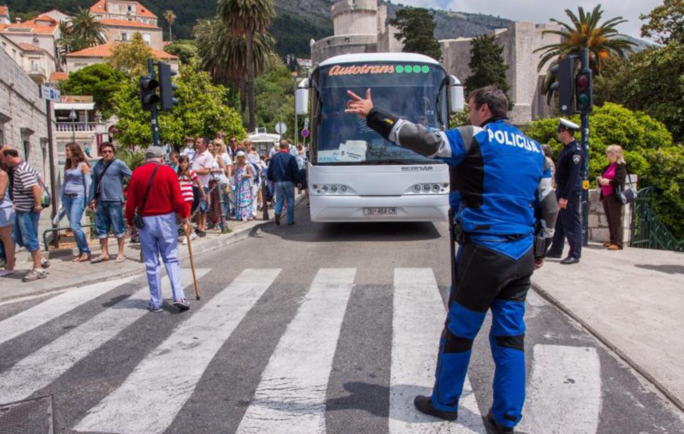 Policija regulirala promet u Dubrovniku