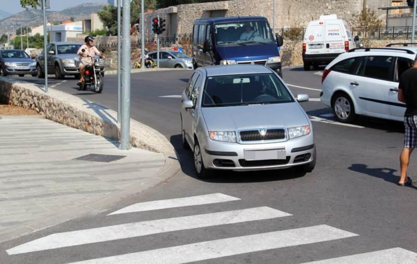 Parkiranje Ilijina glavica  0