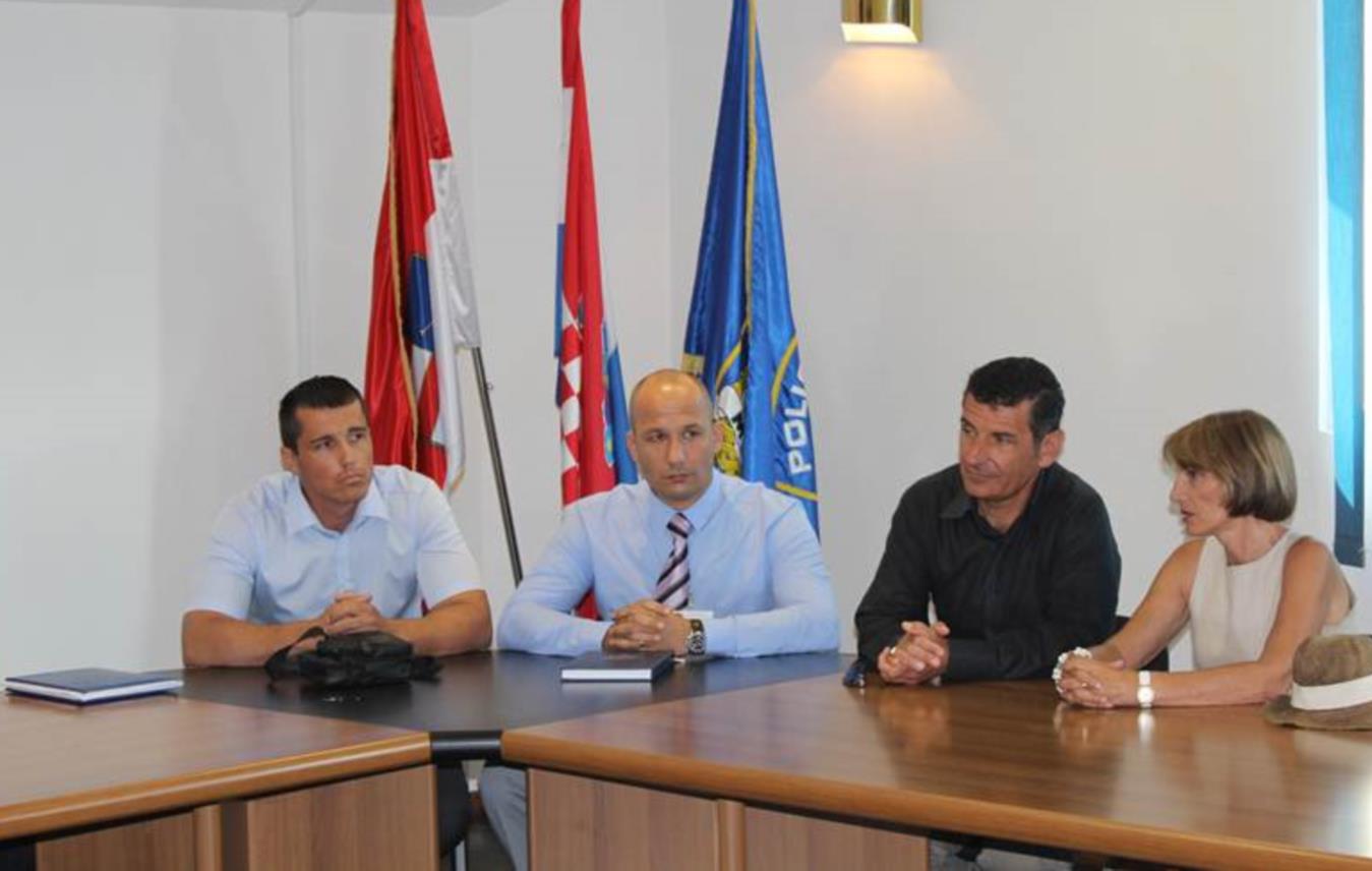 Policajci Crna Gora i Italija