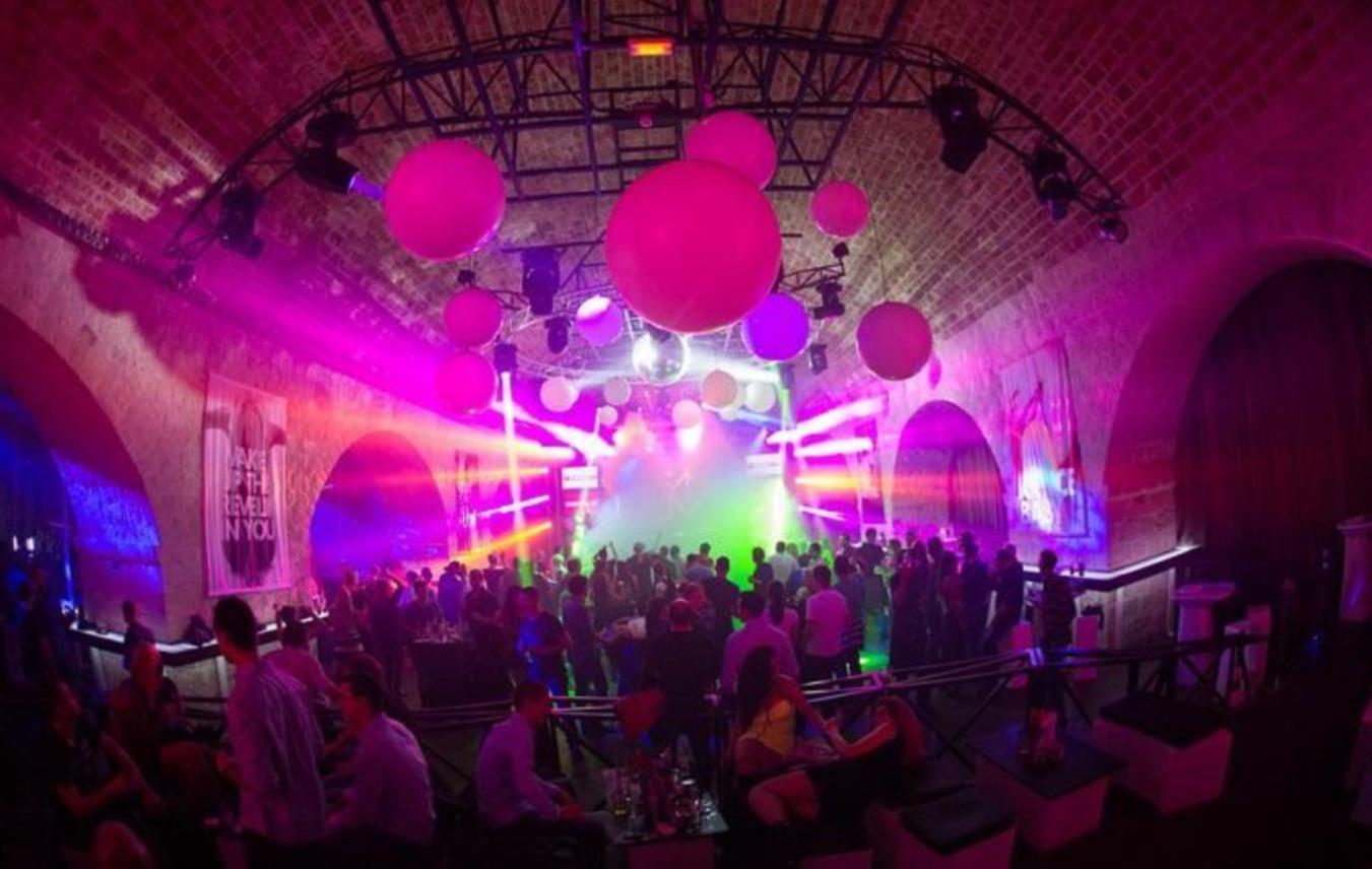 Lissat & Voltaxx 0