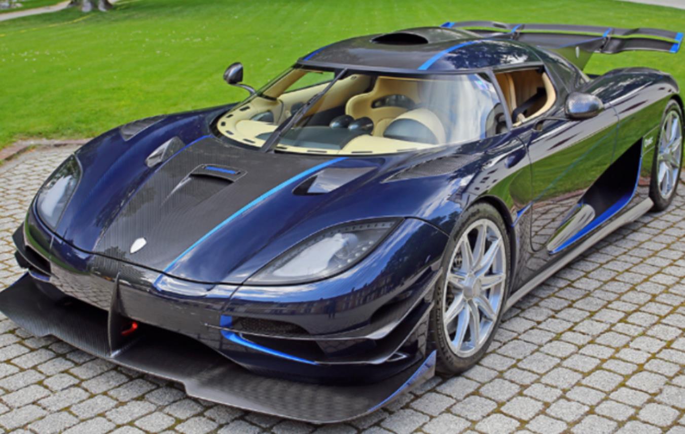 Automobil