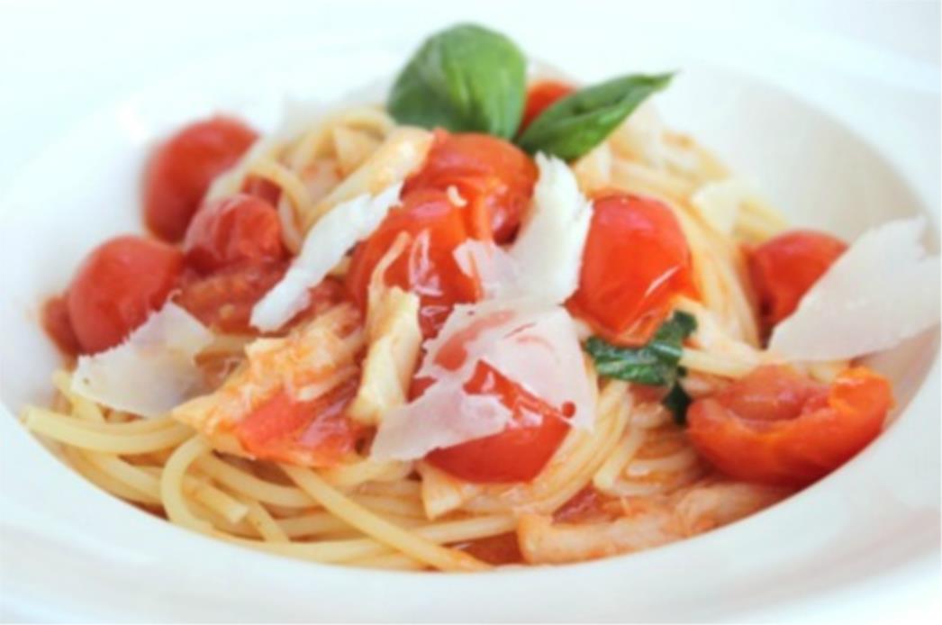 RECEPT DANA: Špageti s bakalarom i rajčicama